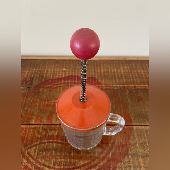 Vintage Farmhouse Anchor Hocking Red Food Chopper❤️ - Picture 7 of 8
